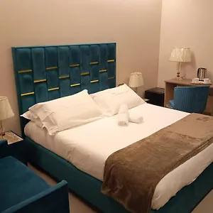 https://bb-suitesrooms-piazza-dei-martiri.sicilyhotelsitaly.net